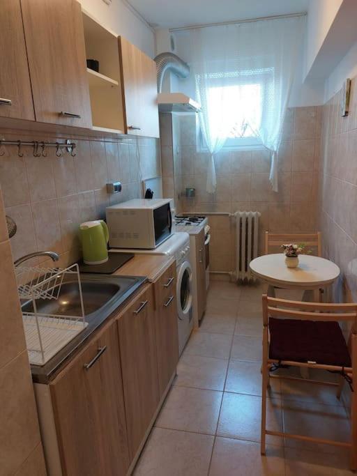 Garsoniera Centrala Renovata Бухарест Экстерьер фото